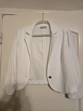 Large Shelby & Palmer White Cropped Blazer Jacket